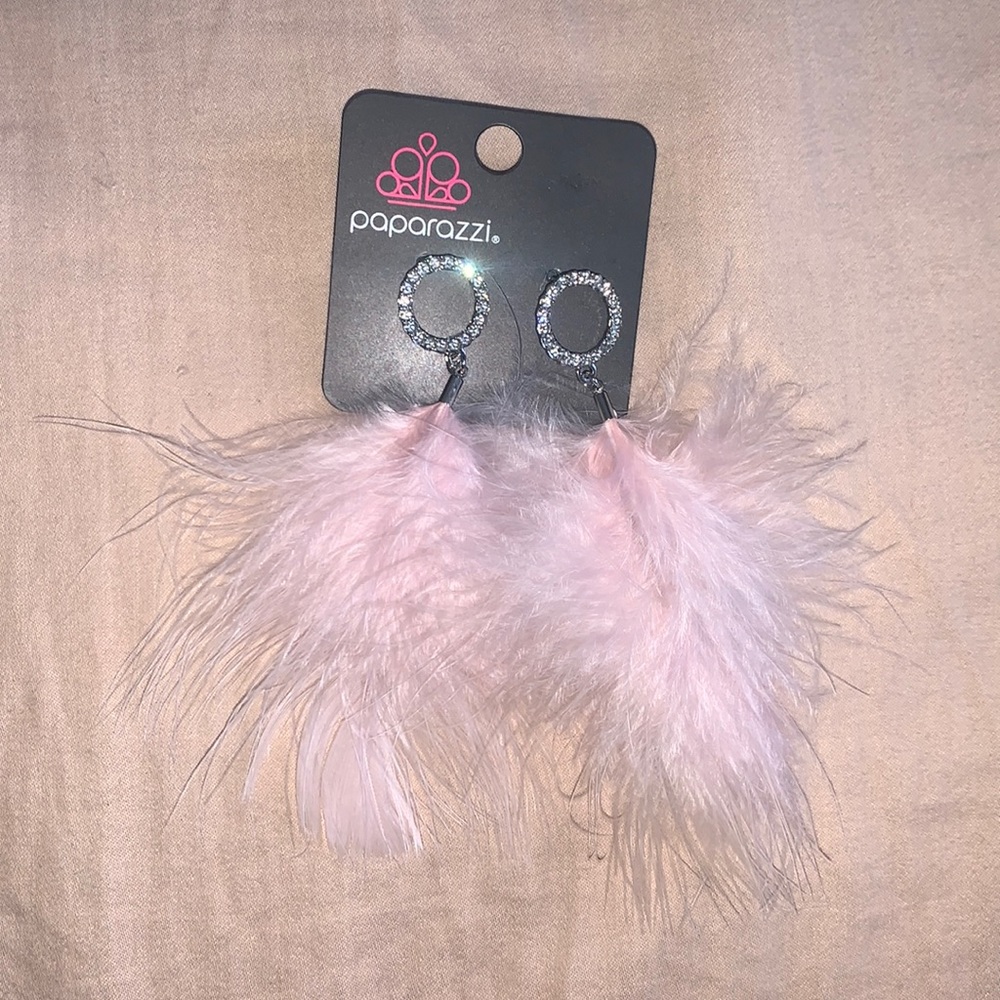 Paparazzi Womens earrings cubic zirconia with pink feather dangling. NWT